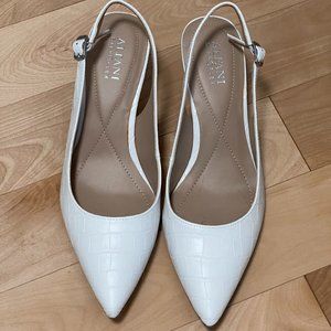 Alfani white snakeskin slingback heels 7.5M